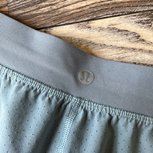 Lululemon Find Your Pace Short 3" Lined - Picture 8 of 14